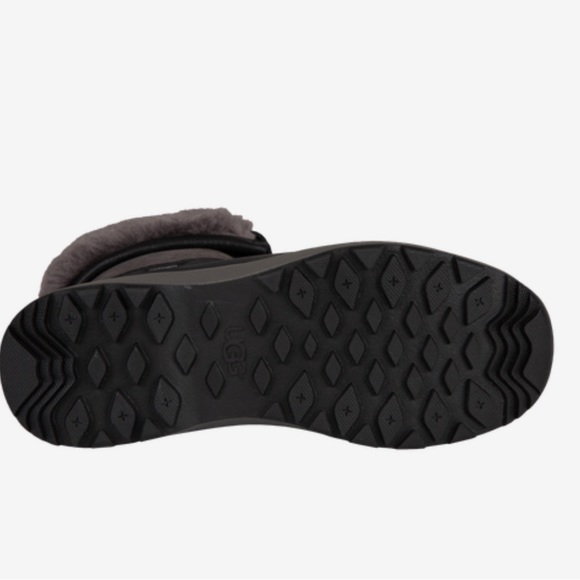 UGG ADIRONDACK III BOOT - Picture 6 of 8